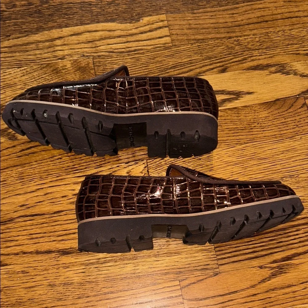 Donald Pliner Croc Embossed Leather Loafers – Women’s 8.5